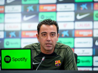تشافي هيرنانديز مدرب برشلونة في مؤتمر صحفي - 18 أغسطس 2023 - twitter/FCBarcelona