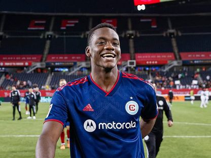 المهاجم الكولومبي جون دوران بقميص فريق شيكاغو فاير الأميركي - 14 يوليو 2022 - https://www.facebook.com/chicagofire/
