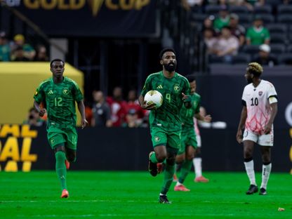 احتفال لاعبي السعودية بتسجيل هدف في مرمى ترينيداد وتوباغو بالكأس الذهبية - 23 يونيو 2025 - X/@SaudiNT