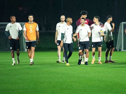 لاعبو المنتخب الجزائري من آخر حصة تدريبية قبل لقاء الإمارات بكأس العرب - 11 ديسمبر 2025 - FB/Équipe d'Algérie de football