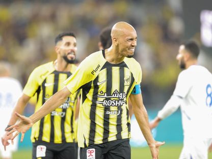 فابينيو لاعب الاتحاد يحتفل بتسجيل هدف في مرمى الفتح بالدوري السعودي - 24 نوفمبر 2024 - X/@aawsat_spt