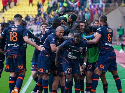 لاعبو مونبلييه يحتفلون بعد التسجيل في مرمى موناكو - 30 أبريل 2023 - TWITTER/@MontpellierHSC