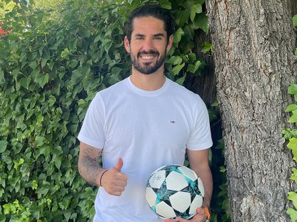إيسكو لاعب ريال مدريد وإشبيلية السابق أثناء المقابلة التي أجراها مع صحيفة ماركا - 18 يوليو 2023 - marca.com