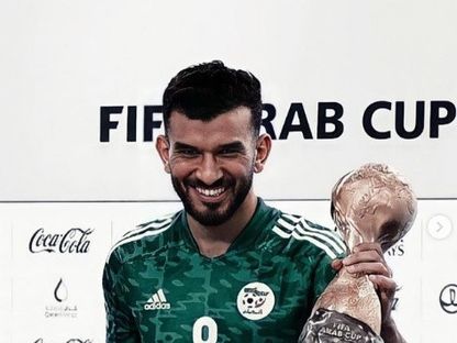 أمير سعيود بقميص منتخب الجزائر بعد التتويج بلقب كأس العرب - instagram/amir_sayoud