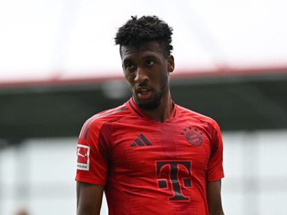 لاعب بايرن ميونيخ كينغسلي كومان خلال ودية غراسهوبرز النمساوي في المعسكر الصيفي - 20 أغسطس 2024 - Getty Images