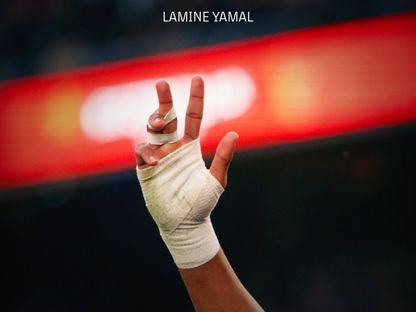 يد لامين يامال لاعب برشلونة خلال احتفاله بالتسجيل في مرمى فياريال بالدوري الإسباني - 28 فبراير 2026 - Reuters