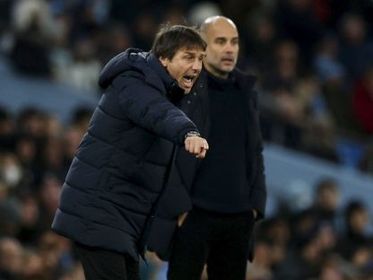 مدربا توتنهام هوتسبير ومانشستر سيتي أنطونيو كونتي وبيب غوارديولا خلال مباراة بالدوري الإنجليزي الممتاز - 19 يناير 2023 - Action Images via Reuters