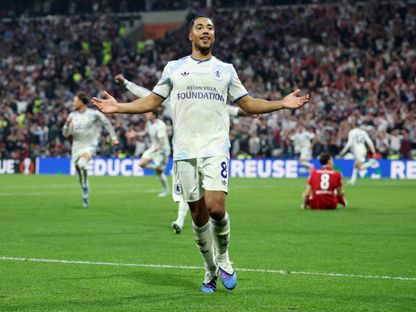 يوري تيليمانس لاعب أستون فيلا يحتفل بهدفه في مرمى فرايبورغ بنهائي الدوري الأوروبي - 20 مايو 2026 - Reuters