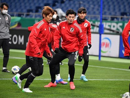 لاعبو المنتخب الياباني في حصة تدريبية - jfa.jp