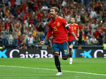 سيرخيو راموس بعد تسجيله هدفاً لمنتخب إسبانيا في مرمى السويد بملعب "سانتياغو برنابيو" - 10 يونيو 2019 - Reuters 