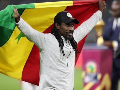 مدرب السنغال أليو سيسيه - رويترز 