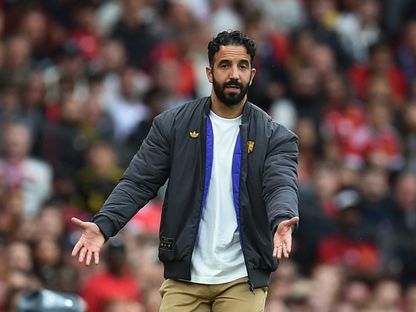 روبن أموريم مدرب مانشستر يونايتد خلال مباراة بيرنلي في الدوري الانجليزي الممتاز - 30 أغسطس 2025 - Reuters