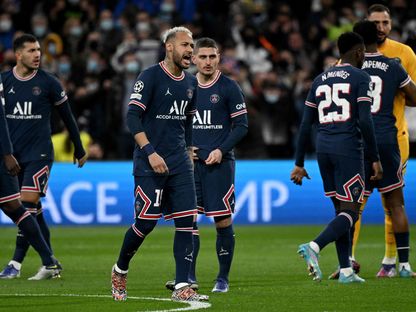انفعال نيمار دا سيلفا لاعب باريس سان جيرمان خلال مواجهة ريال مدريد في دوري أبطال أوروبا - AFP