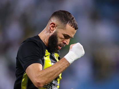 كريم بنزيما يحتفل بعد تسجيله هدفاً للاتحاد في شباك الرياض - 24 أغسطس 2023 - https://twitter.com/ittihad/