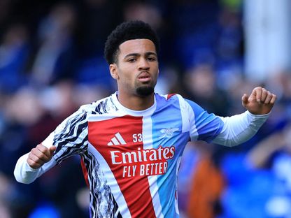 إيثان نوانيري لاعب أرسنال قبل مواجهة إيفرتون بالدوري الإنجليزي الممتاز - 5 أبريل 2025 - Reuters