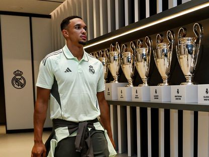 هل يعيش أرنولد حالة اكتئاب في ريال مدريد؟
