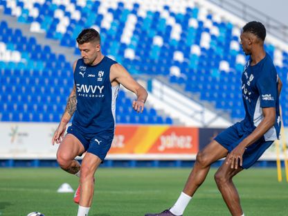 تدريبات لاعبي الهلال قبل مواجهة الفتح في دوري روشن السعودي - 15 مايو 2025 - X/@Alhilal_FC