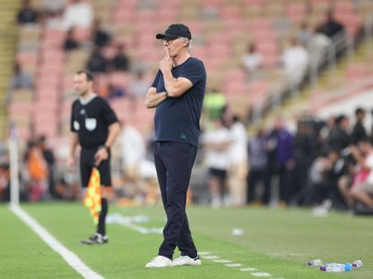 لوران بلان مدرب الاتحاد في مباراة الشباب بدوري روشن السعودي - 22 يناير 2025 - X/@aawsat_spt