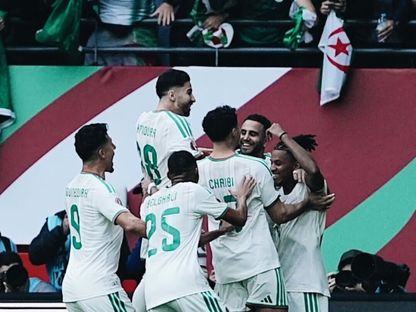 لاعبو الجزائر يحتفلون بهدف رياض محرز في شباك السودان ضمن كأس إفريقيا 2025 - 24 ديسمبر 2025 - instagram/caf_online