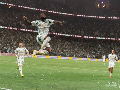 فرانك كيسي لاعب الأهلي يحتفل بتسجيل هدف في مرمى كاوازاكي الياباني بنهائي دوري أبطال آسيا للنخبة - 3 مايو 2025 - X/@aawsat_spt