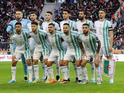 صورة جماعية للاعبي منتخب الجزائر للمحليين في لقاء الدور ربع النهائي ضد كوت ديفوار - 28 يناير 2023  - twitter/@LesVerts 