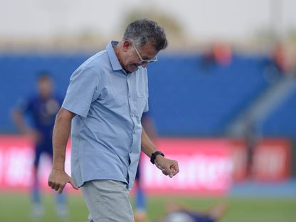 مدرب نادي الزمالك خوان كارلوس أوسوريو خلال مباراة الاتحاد الرياضي المنستيري - 28 يوليو 2023 - Twitter/UAFAAC