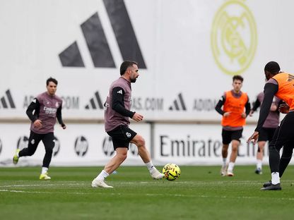 هل ينزع لقاء ألفارو أربيلوا وداني كارفاخال فتيل أزمة في ريال مدريد؟