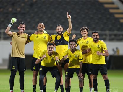 لاعبو الاتحاد في حصة تدريبية قبل مواجهة الوحدة في دوري روشن السعودي - 27 أغسطس 2023 - X/@ittihad