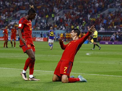 ألفارو موراتا مهاجم إسبانيا يحتفل بهدفه في شباك اليابان بمونديال قطر - 1 ديسمبر 2022 - REUTERS