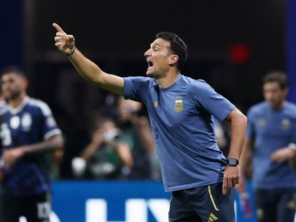 ليونيل سكالوني مدرب الأرجنتين في مباراة إنجلترا بنصف نهائي كأس العالم - 15 يوليو 2026 - Reuters