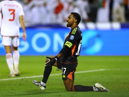 خالد عيسى حارس الإمارات خلال مباراة عُمان بملحق تصفيات كأس العالم 2026 - 11 أكتوبر 2025 - Reuters