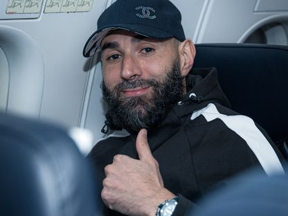 كريم بنزيما خلال رحلة الهلال إلى نجران لمواجهة الأخدود بالدوري السعودي - 5 فبراير 2026 - x@Alhilal_FC