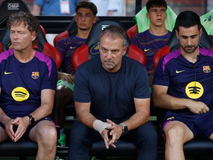 هانزي فليك مدرب برشلونة خلال مواجهة مايوركا بالدوري الإسباني - 16 أغسطس 2025 - Reuters