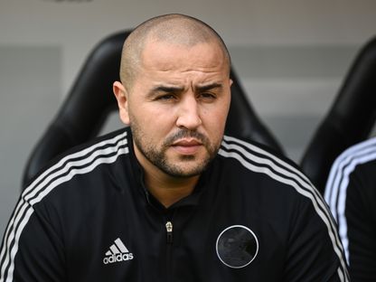 مدرب منتخب الجزائر للمحليين مجيد بوقرة خلال بطولة كأس العرب فيفا قطر 2021 - twitter/@Elfanakdz