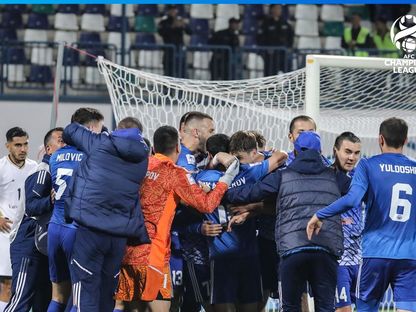 احتفال لاعبي نافباخور الأوزبكي بالفوز على نساجي الإيراني في دوري أبطال آسيا - x/@TheAFCCL