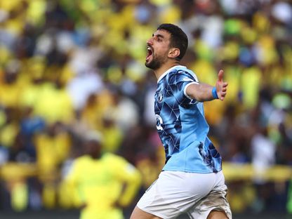 وليد الكرتي لاعب بيراميدز يحتفل بهدفه في مرمى ماميلودي صنداونز بذهاب نهائي دوري أبطال إفريقيا - 24 مايو 2025 - Reuters