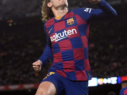 اللاعب الفرنسي أنطوان غريزمان يحتفل بتسجيله هدفاً مع ناديه برشلونة الإسباني في كأس الملك أمام ليغانيس, 30 يناير 2020-  - AFP