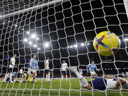 من مواجهة السيتي وتوتنهام في الدوري الإنجليزي -19 يناير 2023 - Reuters
