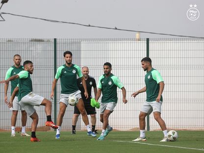 لاعبو الجزائر خلال الحصة التدريبية الأخيرة قبل مواجهة بوركينا فاسو - 19 يناير 2024 - X/LesVerts