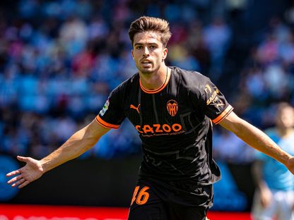 ألبرتو ماري لاعب فالنسيا يحتفل بعد تسجيل هدف الفوز في شباك سيلتا فيغو - 14 مايو 2023 - TWITTER/@valenciacf_en
