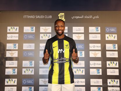 لاعب نادي الاتحاد حسن كادش بعد التوقيع مع النادي حتى 2026 - 31 أغسطس 2023  - X/ittihad