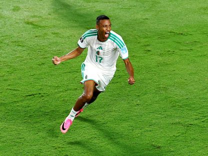 احتفال رفيق بلغالي لاعب الجزائر بتسجيل هدف في مرمى النمسا بكأس العالم - 28 يونيو 2026 - Reuters