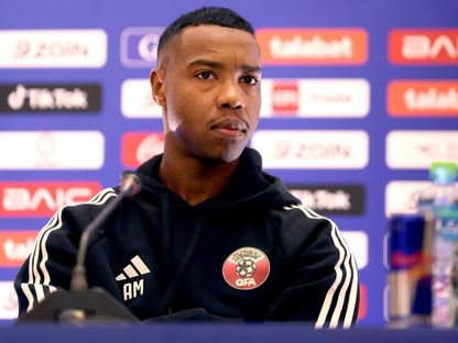 عاصم مادبو لاعب قطر في المؤتمر الصحفي قبل مواجهة الإمارات بكأس الخليج 26 - 20 ديسمبر 2024 - X/@QFA
