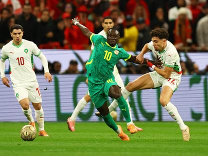 ساديو ماني في صراع مع نائل العيناوي أمام براهيم دياز في مواجهة المغرب والسنغال بنهائي كأس أمم إفريقيا - 18 يناير 2026 - Reuters