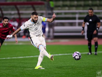 كريم بنزيما مهاجم الاتحاد يسجل هدفاً أمام الخلود بدوري روشن السعودي - 9 يناير 2026 - X@ittihad