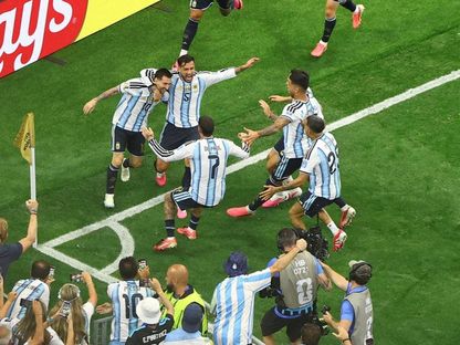أسطورة الأرجنتين ليونيل ميسي يحتفل بثنائية أمام النمسا - 22 يونيو 2026 - reuters