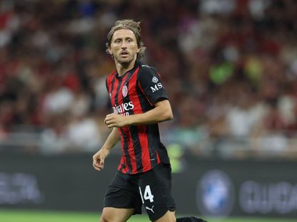 ميلان يهزم باري بكأس إيطاليا في بداية مظفرة للوكا مودريتش