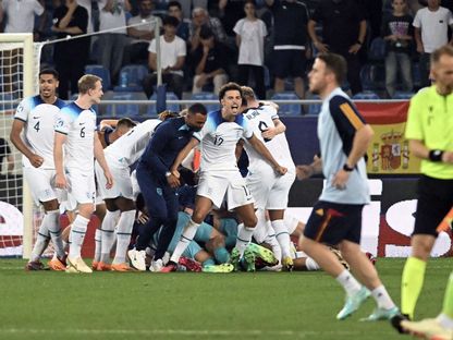 كورتيس جونز يقود منتخب شباب إنجلترا لهزيمة إسبانيا في نهائي أمم أوروبا تحت 21 سنة - Reuters