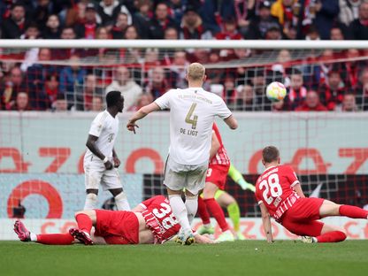 ماتيس دي ليخت لاعب بايرن ميونيخ يسجل هدف الفوز لفريقه على فرايبورغ في الدوري الألماني - 8 أبريل 2023 - TWITTER/@FCBayernEN