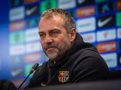 مدرب برشلونة هانزي فليك خلال مؤتمر صحافي - 25 يناير 2025 - X/@FCBarcelona